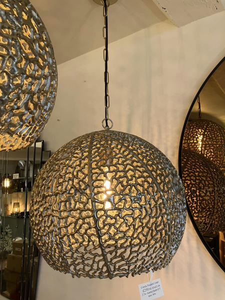 Corala Pendent Large Image