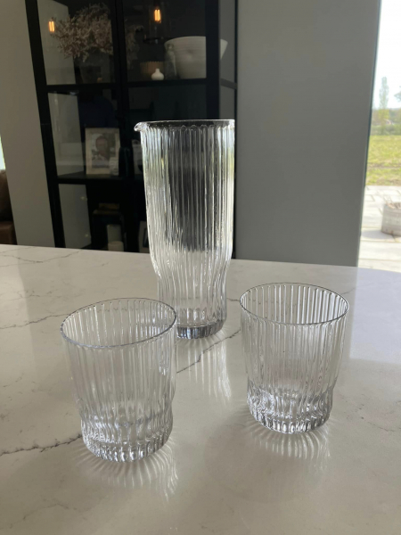 Carafe & Tumblurs Image