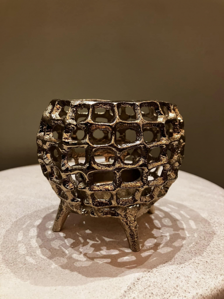 Distressed Golden T-Light Image